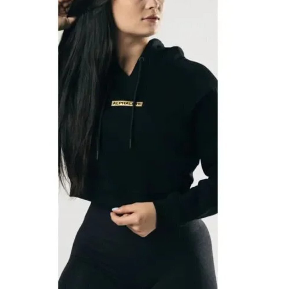 Alphalete Gold‎ Standard Performance Crop